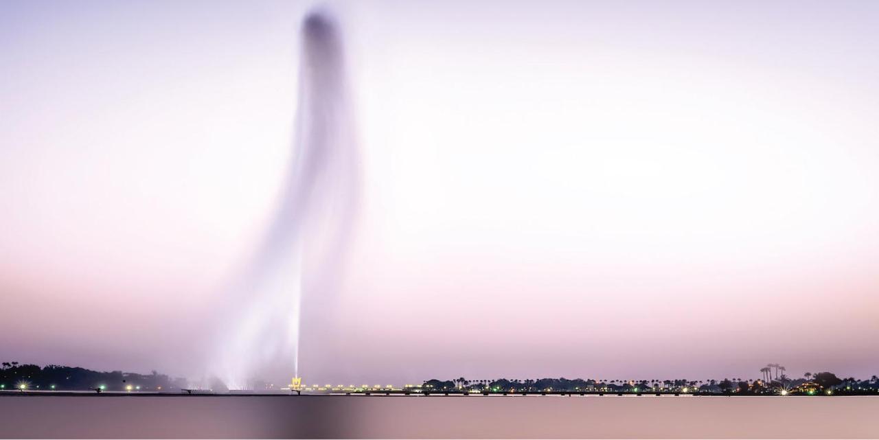 Crowne Plaza Jeddah By Ihg Hotel Екстериор снимка Dubai Fountain